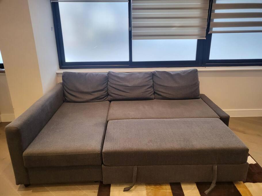 Entire Reigate Apartment Hosted By Pius Exterior foto